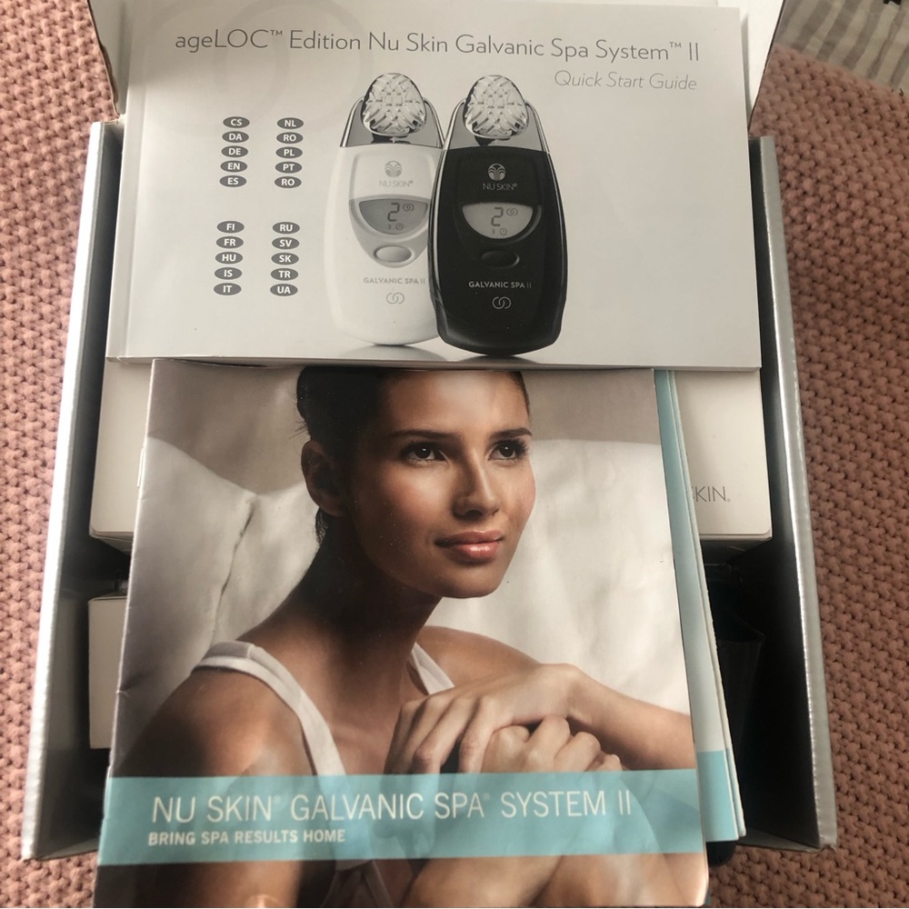 New in box NuSkin ageLOC edition Galvanic Spa System.